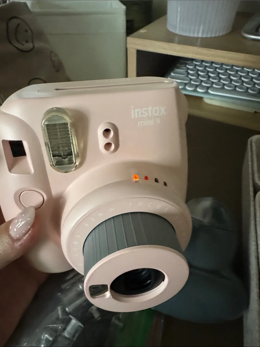 Fujifilm Instax Mini 9 Instant Camera - Light Pink with fish eyelense included.